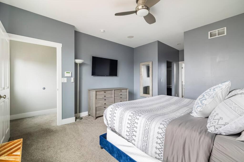 Family-Friendly 4Br Retreat Sleeps 12, Private Yard, Garage, Close To Stadiums, Casino & Downtown Pittsburgh Exterior foto