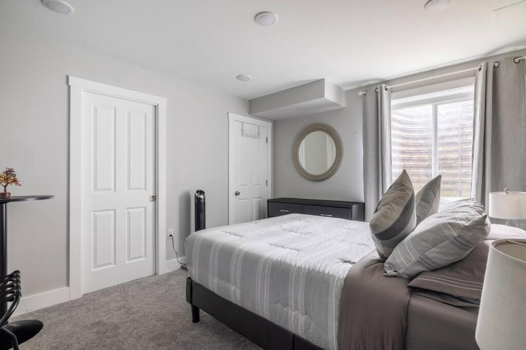 Family-Friendly 4Br Retreat Sleeps 12, Private Yard, Garage, Close To Stadiums, Casino & Downtown Pittsburgh Exterior foto