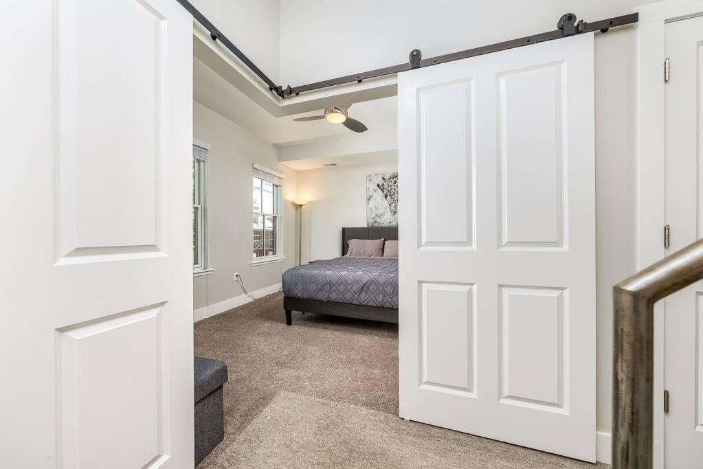 Family-Friendly 4Br Retreat Sleeps 12, Private Yard, Garage, Close To Stadiums, Casino & Downtown Pittsburgh Exterior foto
